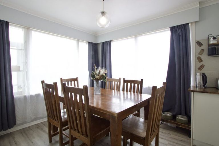 Photo of property in 15 Barrett Road, Whalers Gate, New Plymouth, 4310