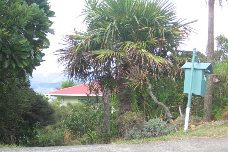 Photo of property in 54 Akaroa Drive, Maupuia, Wellington, 6022