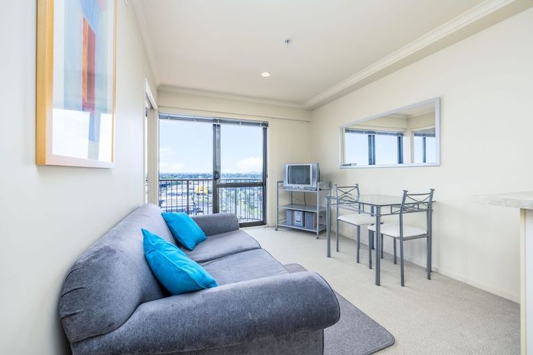 Photo of property in The Rennaissance, 9d/18 Ronwood Avenue, Manukau, Auckland, 2104