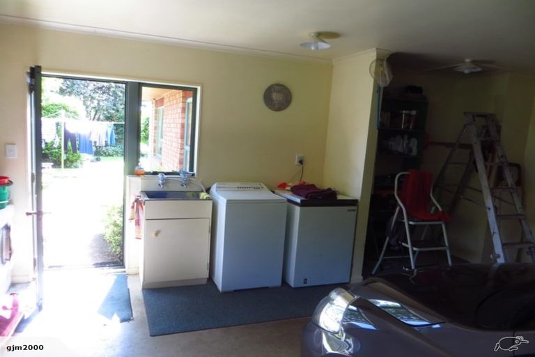 Photo of property in 37 Carlyle Street, Leamington, Cambridge, 3432