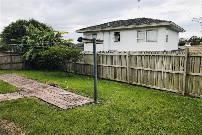 Photo of property in 99 Unsworth Drive, Unsworth Heights, Auckland, 0632