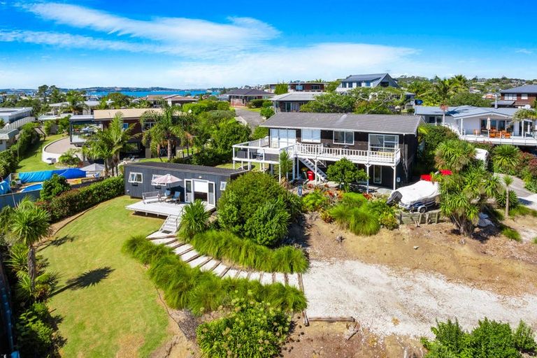 Photo of property in 44 Amorino Drive, Red Beach, 0932