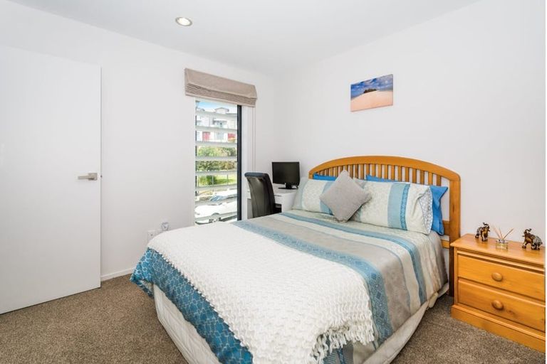 Photo of property in 48 Makamaka Lane, Albany Heights, Auckland, 0632