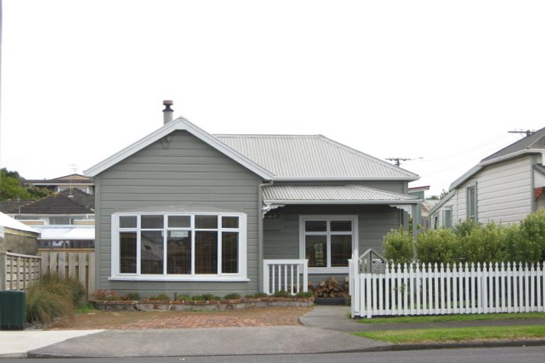 Photo of property in 4 Kingwell Street, Moturoa, New Plymouth, 4310