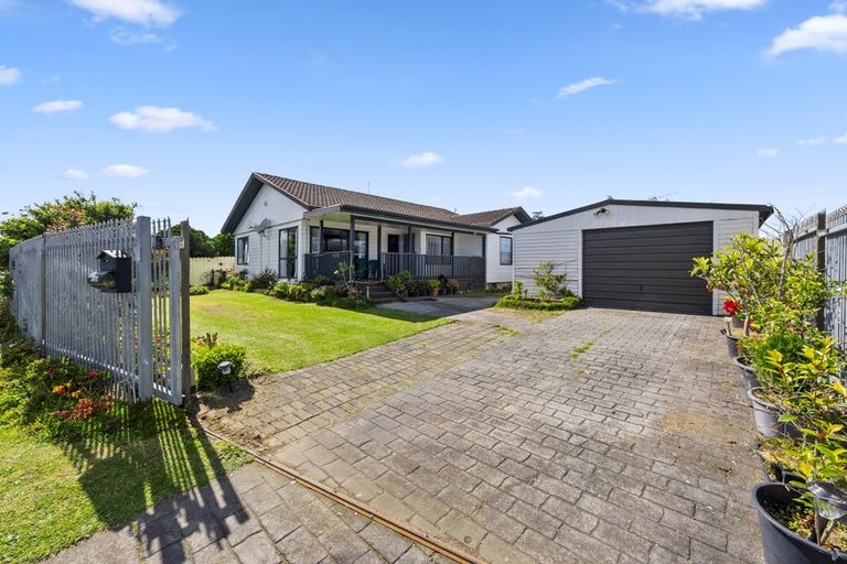 Photo of property in 1/34 Rosemead Place, Randwick Park, Auckland, 2105