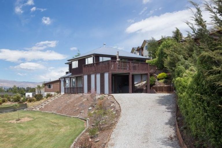 Photo of property in 15 Drake Place, Lake Hawea, Wanaka, 9382