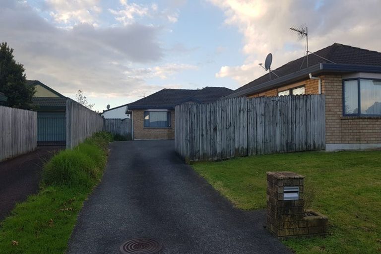 Photo of property in 3 Boderg Way, East Tamaki, Auckland, 2016