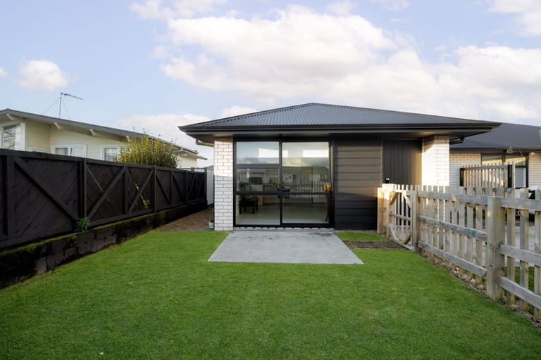 Photo of property in 2/2 Grange Avenue, Nawton, Hamilton, 3200