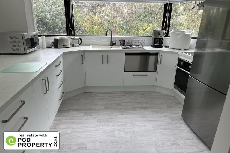 Photo of property in 6b Commins Road, Onerahi, Whangarei, 0110