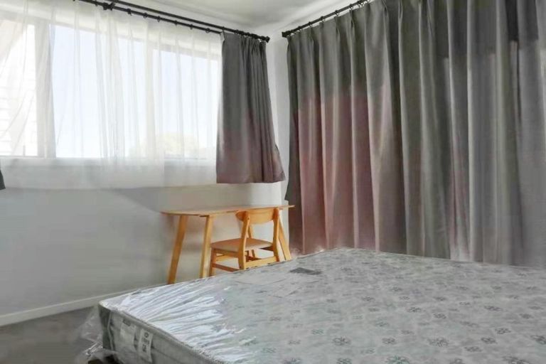 Photo of property in 6 Newport Place, Forrest Hill, Auckland, 0620