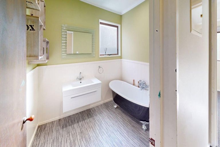 Photo of property in 40 Campbell Street, Palmerston North, 4410