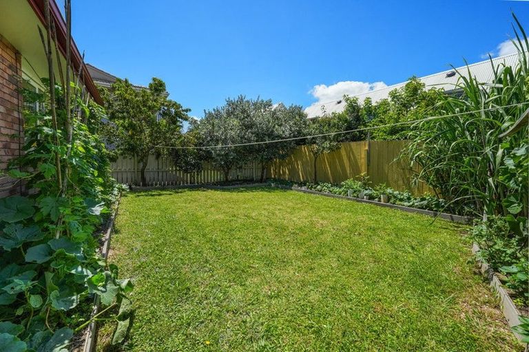 Photo of property in 67a Avenue Road, Otahuhu, Auckland, 1062