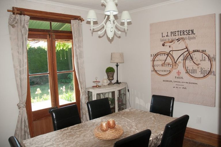 Photo of property in 16 Studholme Street, Temuka, 7920