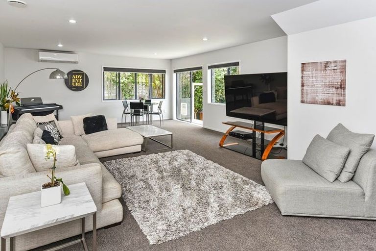 Photo of property in 24 Coralsea Way, Arkles Bay, Whangaparaoa, 0932