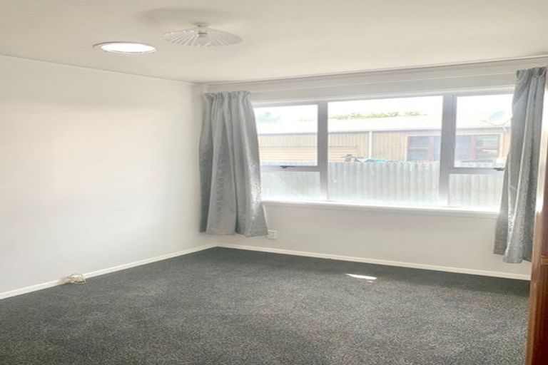 Photo of property in 35 Bermuda Drive, Hornby, Christchurch, 8042