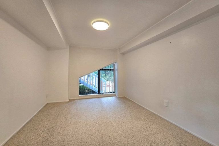 Photo of property in 33 Alidade Place, Massey, Auckland, 0614