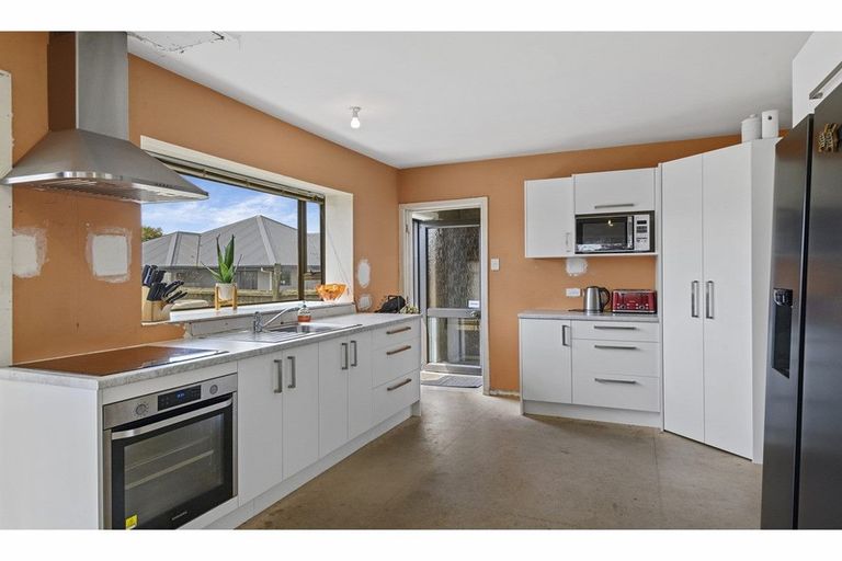Photo of property in 415 Breezes Road, Aranui, Christchurch, 8061