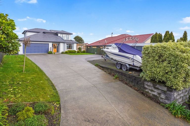 Photo of property in 2 Chaloner Lane, Westmorland, Christchurch, 8025
