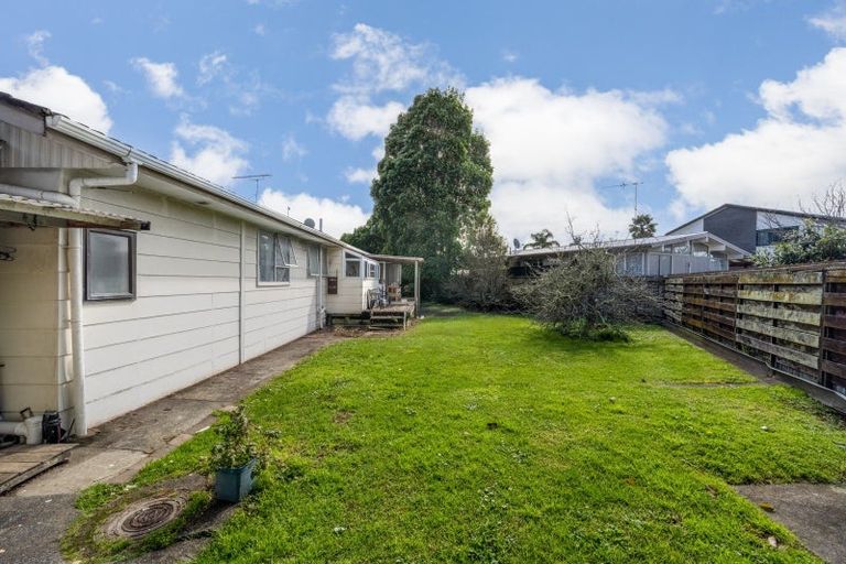 Photo of property in 11 Tangelo Place, Bucklands Beach, Auckland, 2012