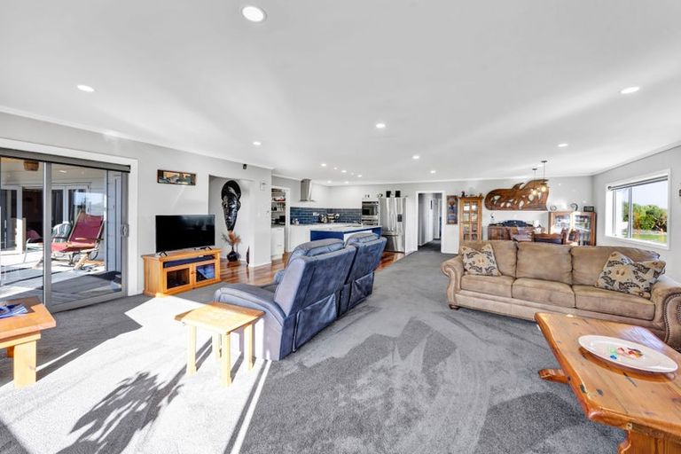 Photo of property in 280 Austin Road, Normanby, Hawera, 4673