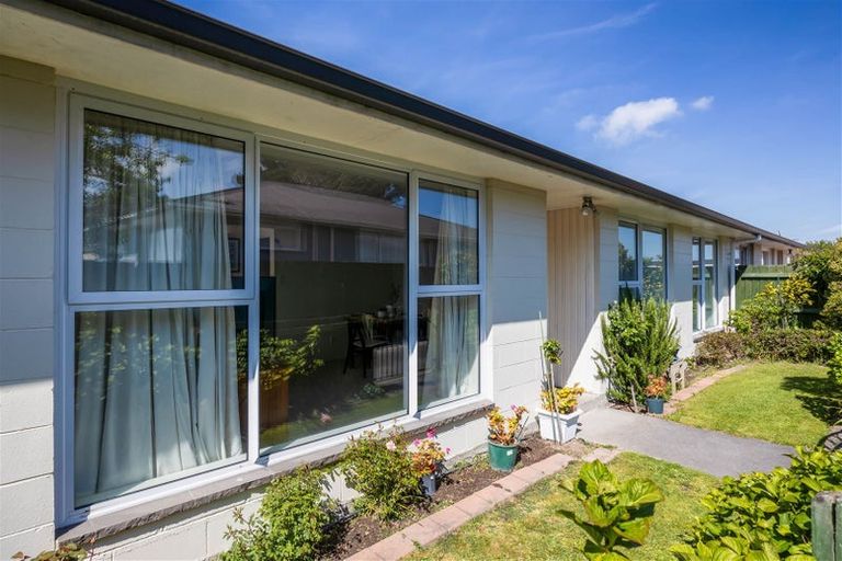 Photo of property in 1/31 Lamorna Road, Parklands, Christchurch, 8083