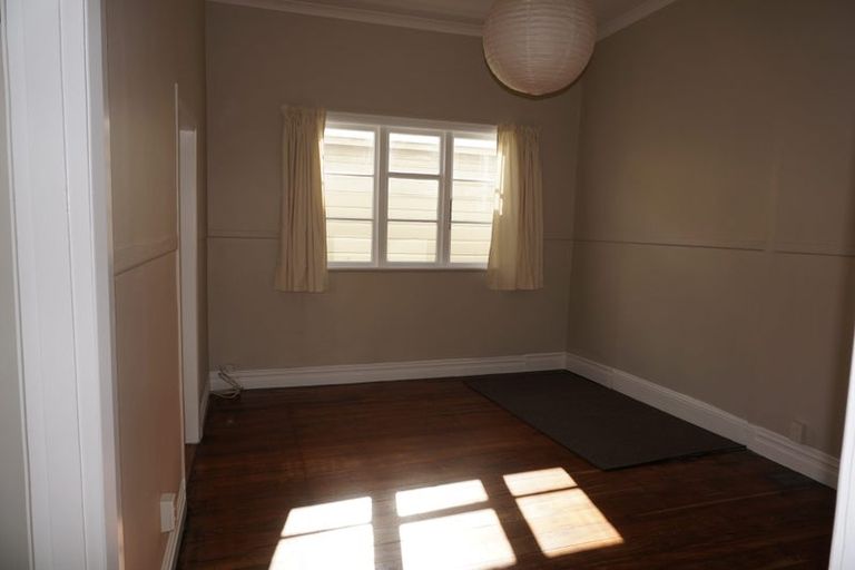 Photo of property in 242 Rintoul Street, Berhampore, Wellington, 6023