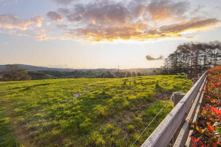 Photo of property in 90 Mcentee Road, Waitakere, Auckland, 0816