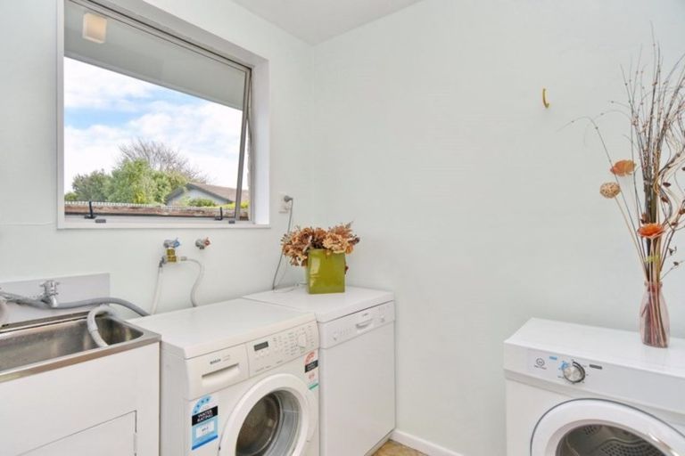 Photo of property in 3/90 Springs Road, Hornby, Christchurch, 8042