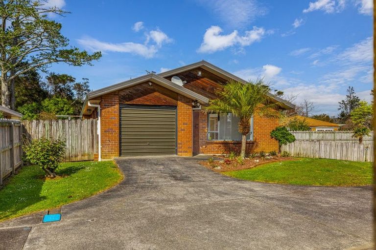 Photo of property in 37 Waimoko Glen, Swanson, Auckland, 0612