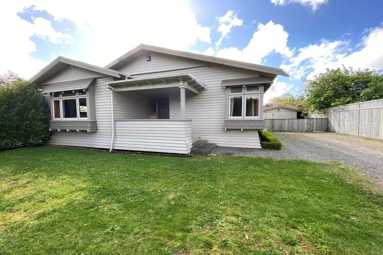 Photo of property in 21 Knowles Street, Terrace End, Palmerston North, 4410