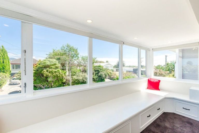 Photo of property in 12 Gray Avenue, Paraparaumu Beach, Paraparaumu, 5032