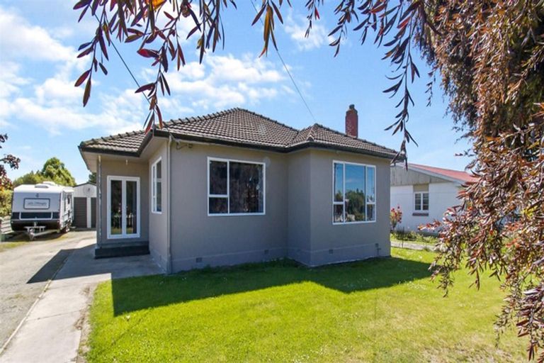 Photo of property in 16 Coronation Street, Waimate, 7924