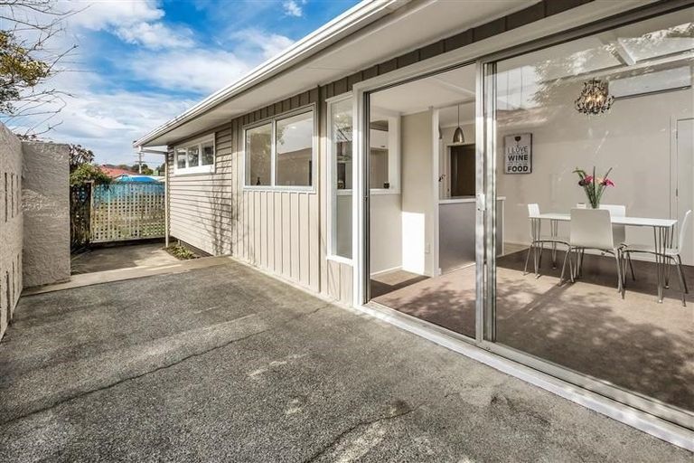 Photo of property in 102 Old Onerahi Road, Onerahi, Whangarei, 0110