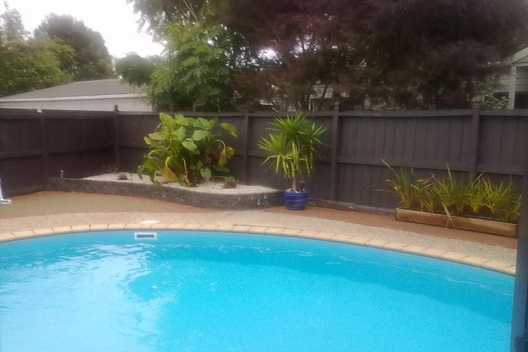 Photo of property in 141 West Harbour Drive, West Harbour, Auckland, 0618