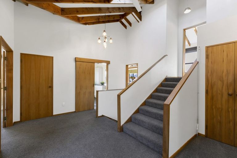 Photo of property in 8 Ballina Drive, Churton Park, Wellington, 6037