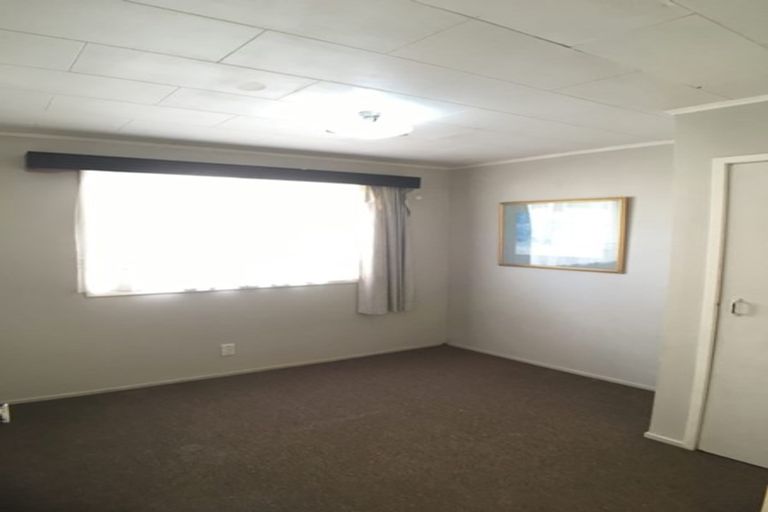Photo of property in 28 Casuarina Road, Half Moon Bay, Auckland, 2012