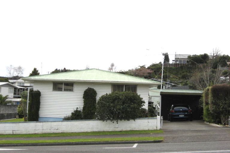Photo of property in 44 Cumberland Street, Merrilands, New Plymouth, 4312
