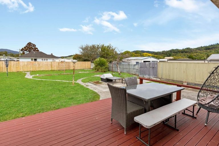 Photo of property in 11 Russell Road, Wainuiomata, Lower Hutt, 5014
