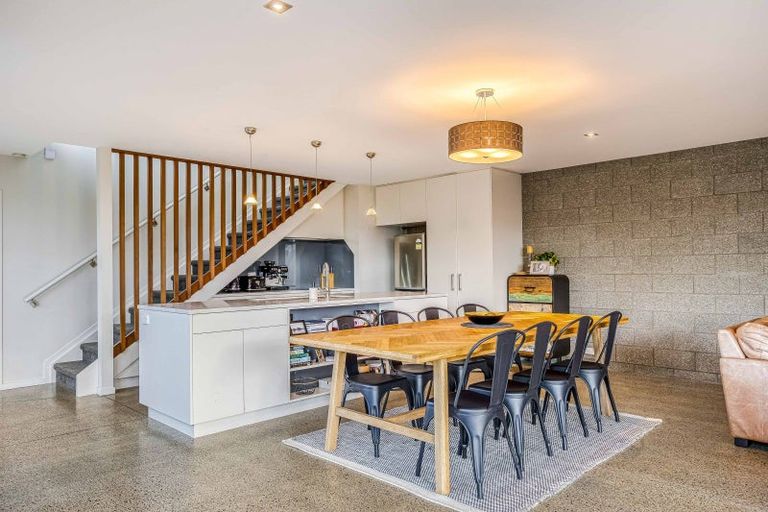 Photo of property in 35a Rothesay Bay Road, Rothesay Bay, Auckland, 0630