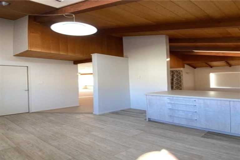 Photo of property in 240b Devonport Road, Tauranga, 3110