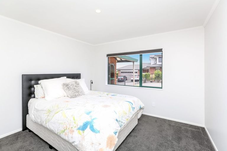 Photo of property in 9 Sandel Rise, Merrilands, New Plymouth, 4312
