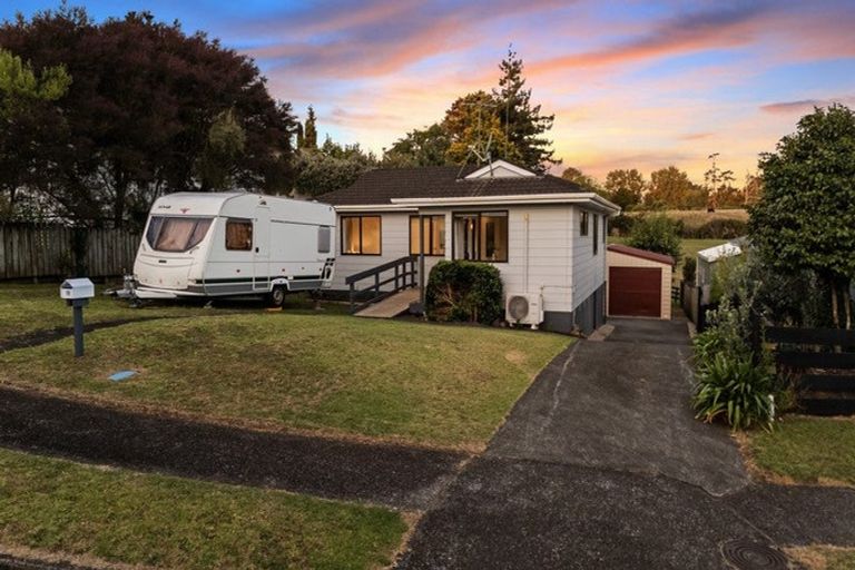 Photo of property in 19 Matipo Drive, Tuakau, 2121