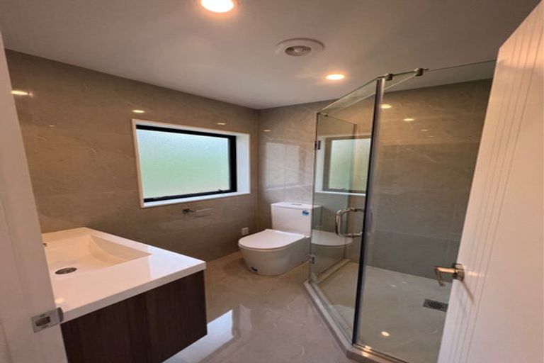 Photo of property in 37d Matipo Road, Mairangi Bay, Auckland, 0630