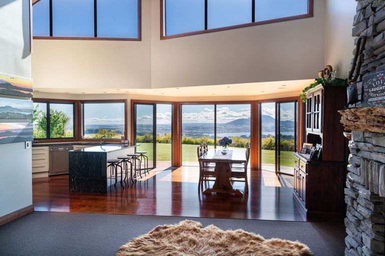 Photo of property in 121 Highland Drive, Acacia Bay, Taupo, 3385