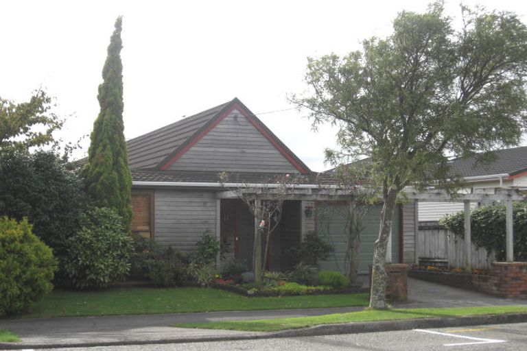 Photo of property in 11 Copeland Street, Hutt Central, Lower Hutt, 5011