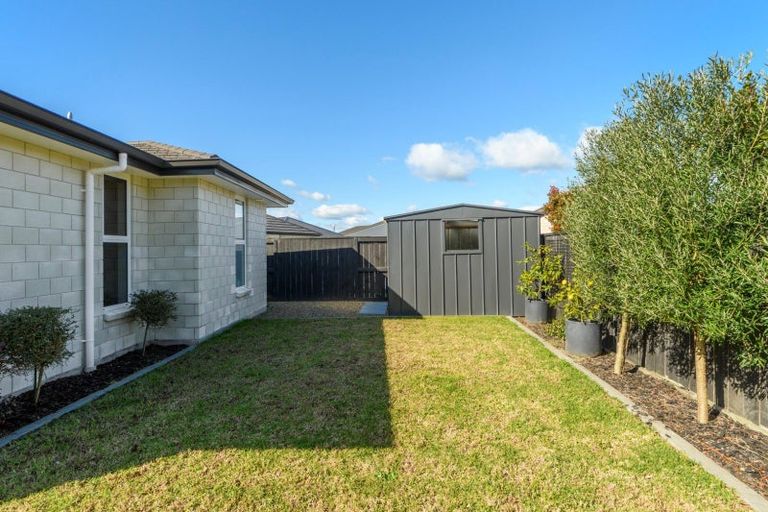 Photo of property in 28 Rotomanu Place, Pyes Pa, Tauranga, 3112