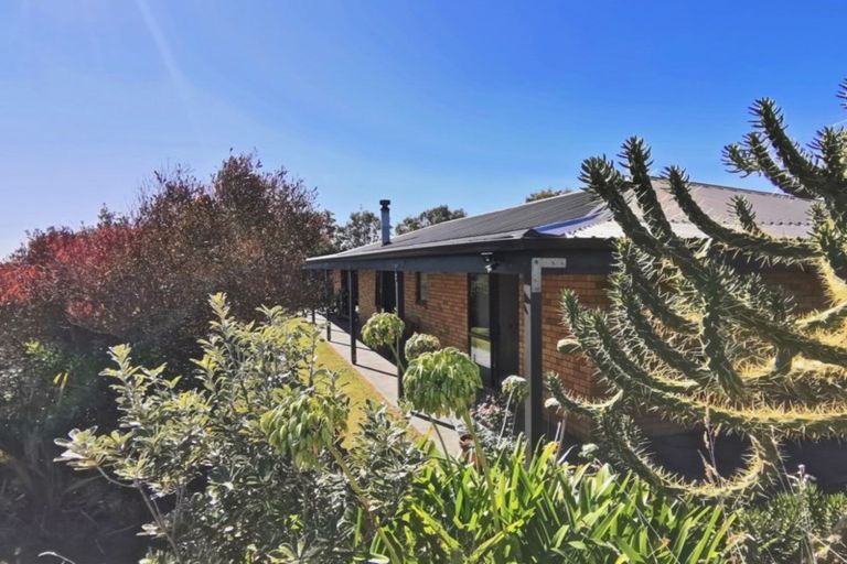 Photo of property in 151 Pukenamu Road, Te Horo, Otaki, 5581