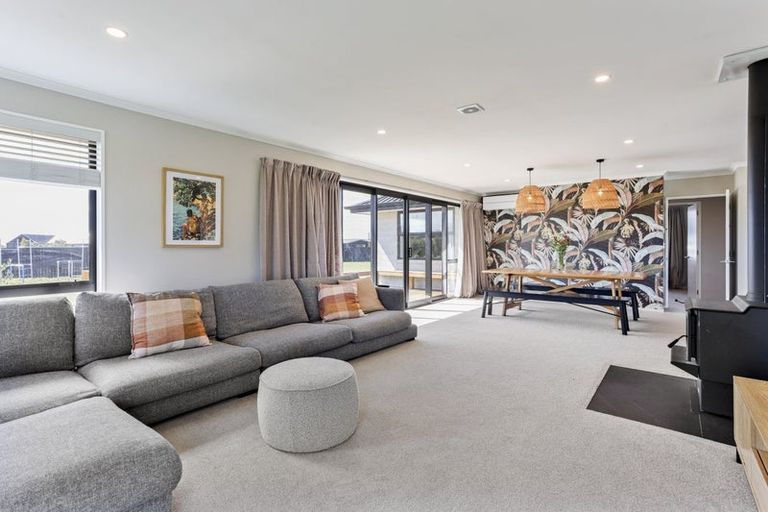 Photo of property in 14 Braeburn Crescent, Swannanoa, Kaiapoi, 7692