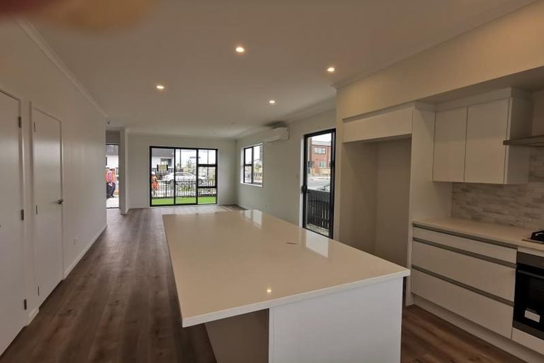 Photo of property in 53 Manarini Road, Westgate, Auckland, 0614
