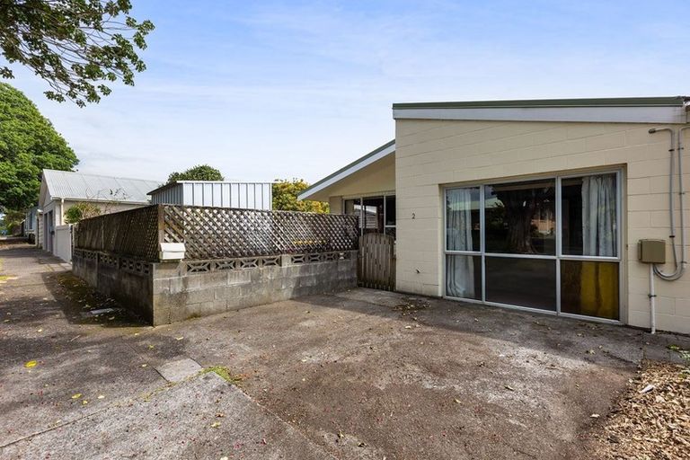 Photo of property in 1/2 Selwyn Street, Lower Vogeltown, New Plymouth, 4310